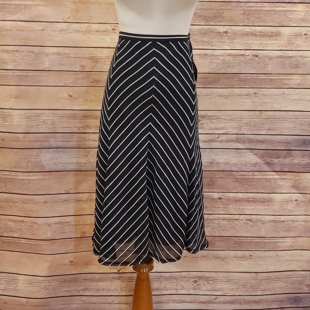 George Skirt NWT